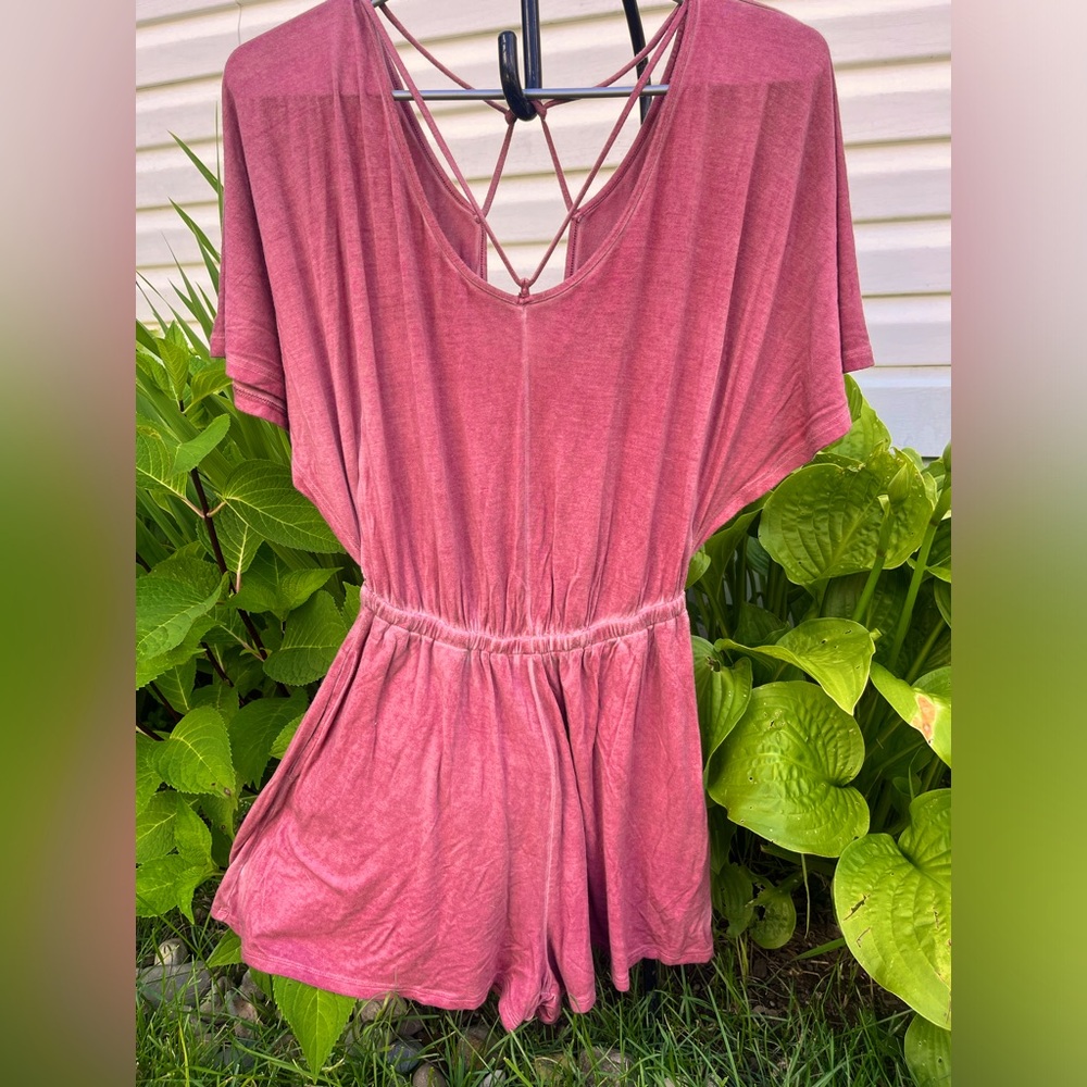 Flowing Muave Romper! Most comfy Romper ever! Is a XXS but fits like a medium